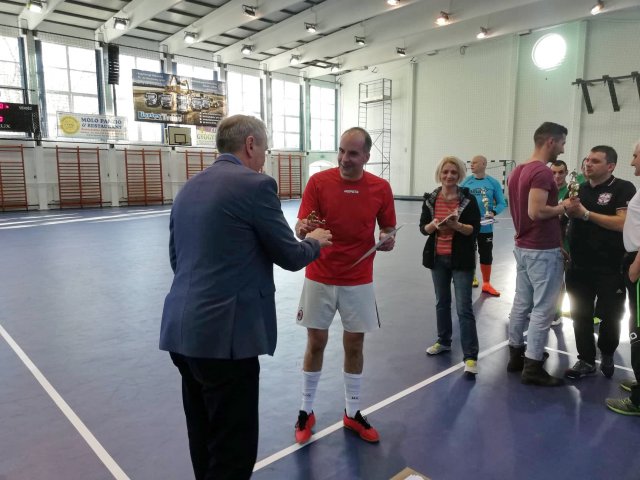 iii. jótékonysági focitorna 16